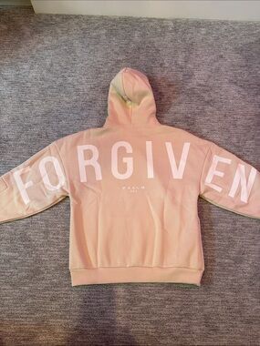 NWT GLO / God’s Love Overcomes Essential Kingdom travel hoodie -Forgiven